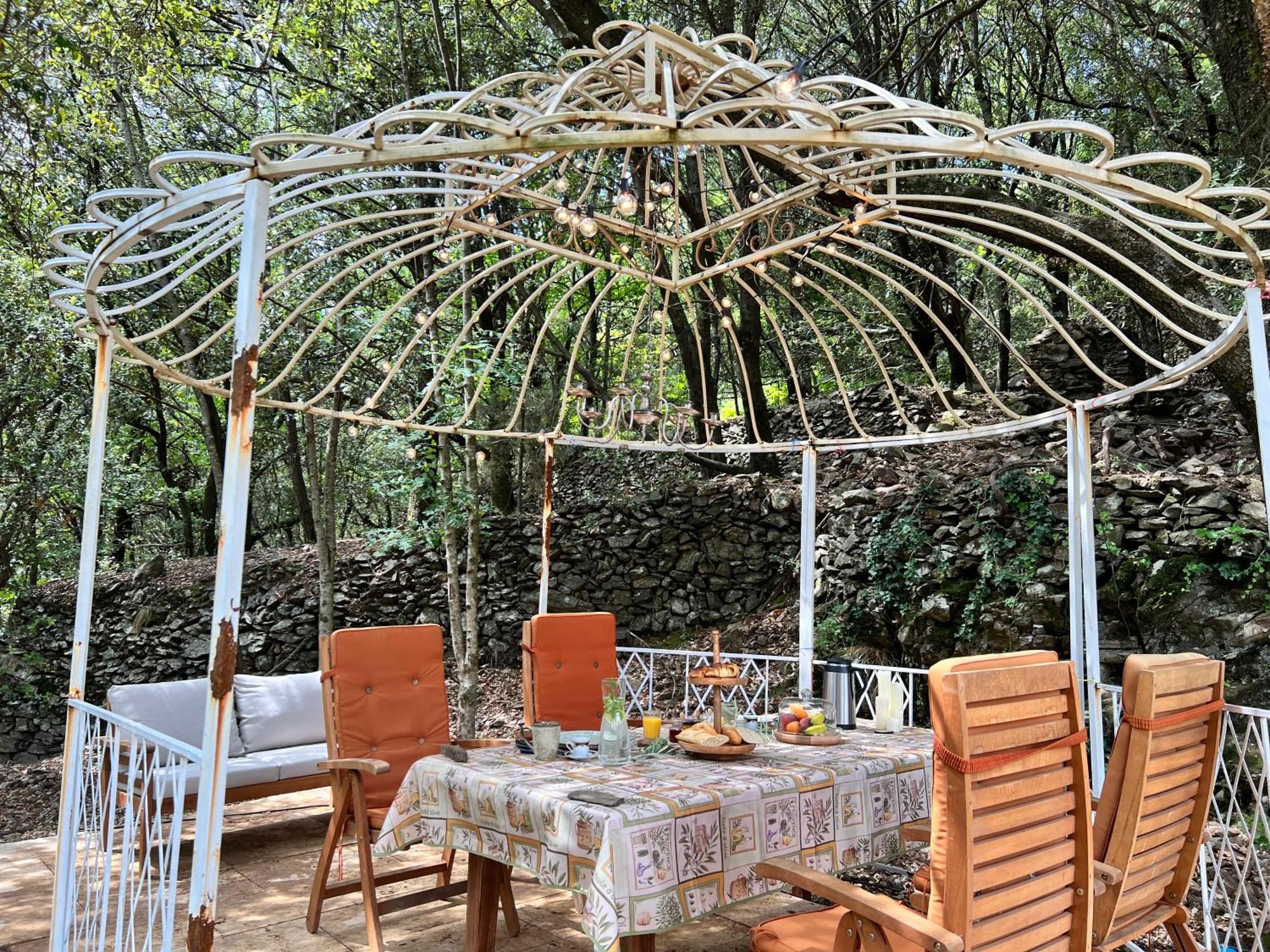 Les Magnels Bed and Breakfast Valleraugue Εξωτερικό φωτογραφία